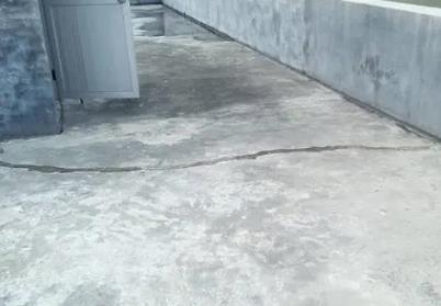 甘谷楼顶漏水维修公司分享下如何解决卫生间隐蔽部位漏水的问题?